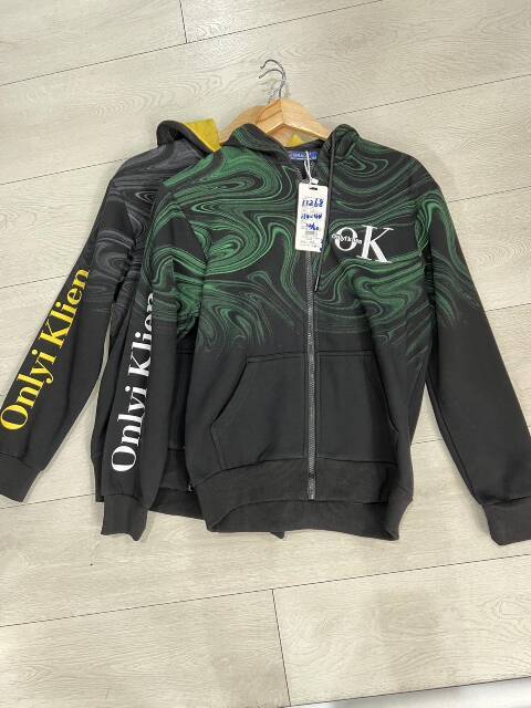 Bluza chłopięca 8175 Mix kolor 134-164 1