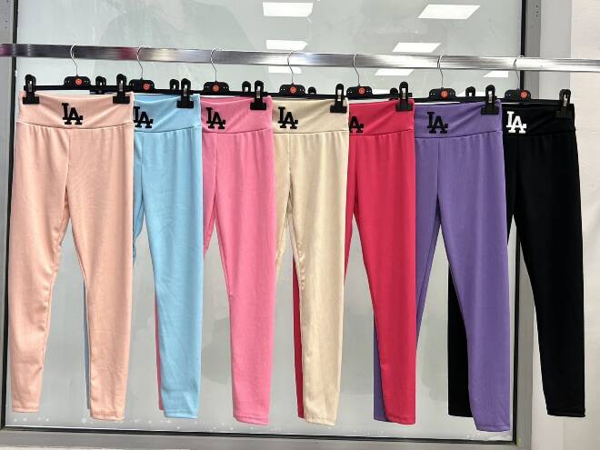 Leginsy dziewczęce 1712 1 Kolor  4-14