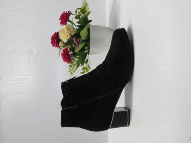Botki Damskie 0502C JEDEN 36-41 1