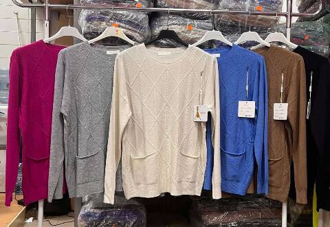 Sweter damskie 4774 Mix kolor S/M-L/XL 1