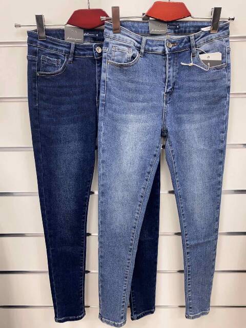 Jeansy damskie  9696 1 kolor 28-33