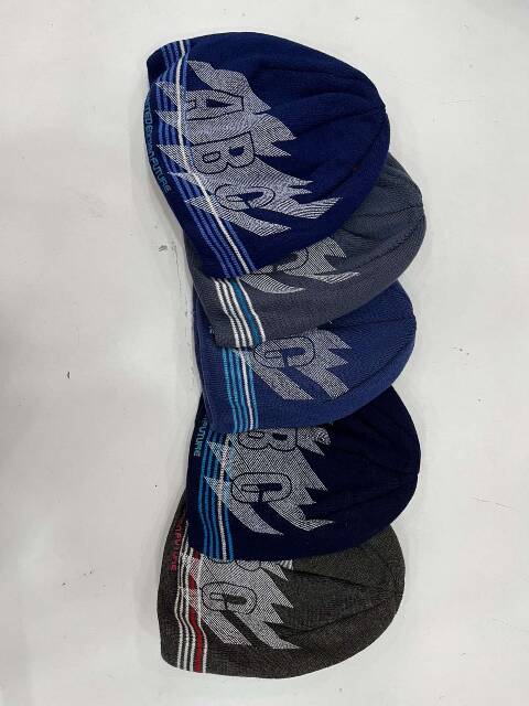 Czapka  chłopięca 1084 Mix kolor Standard