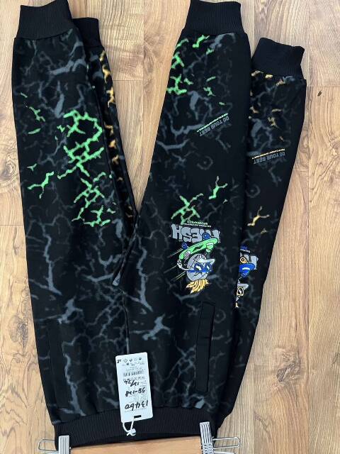 Spodnie dresowe chłopięce 2792 Mix kolor 98-128 1