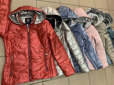 Kurtka zimowa damskie 4873 1 kolor L-4XL