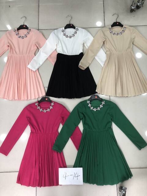 Sukienka dziewczęca 9557 1 kolor 4-14