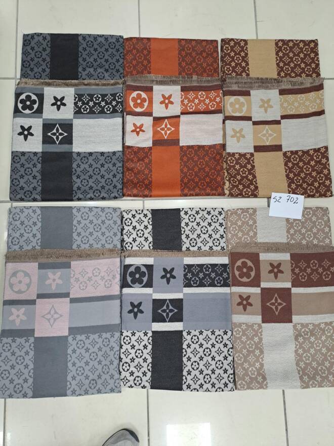 Szaliki damskie SZ-702 Mix KOLOR  Standard