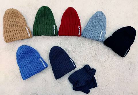 Komplet chłopięcy 1635 Mix kolor Standard