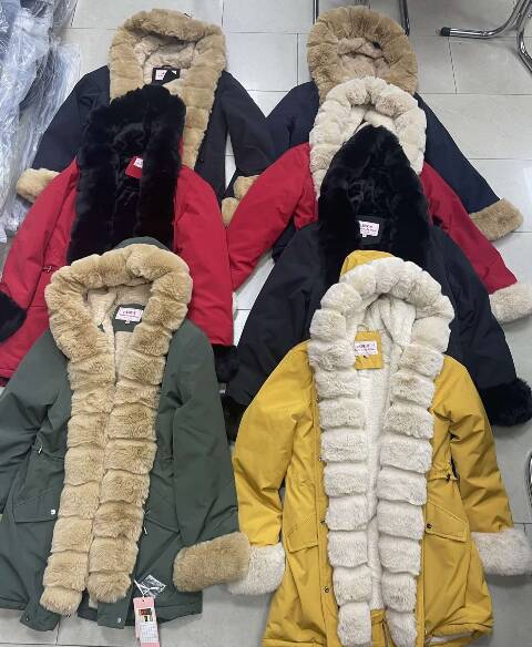 Kurtka  damskie  zimowa 1455 1 kolor S-2XL 1