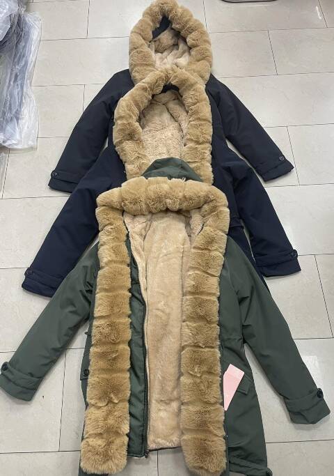 Kurtka  damskie  zimowa 1456 1 kolor S-2XL