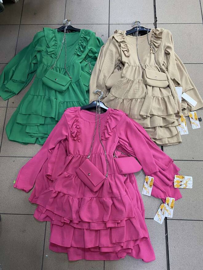 Sukienka dziewczęca 9653 1 kolor  4-14 1