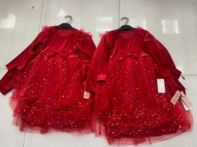 Sukienka dziewczęca 9663 1 kolor  4-14 1