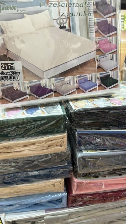 Komplet pościeli 4 części 1975 1 kolor 140x200cm