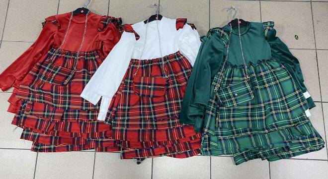 Sukienka dziewczęca 3160 1 kolor  4-14