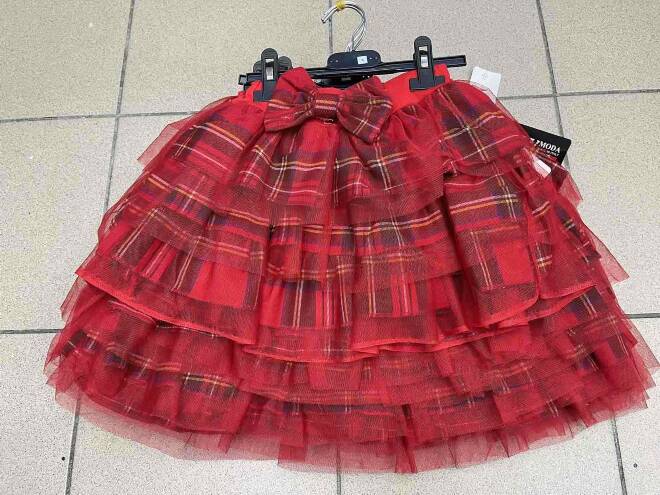 Spódnice dziewczęce 3171 1 kolor  4-14 1