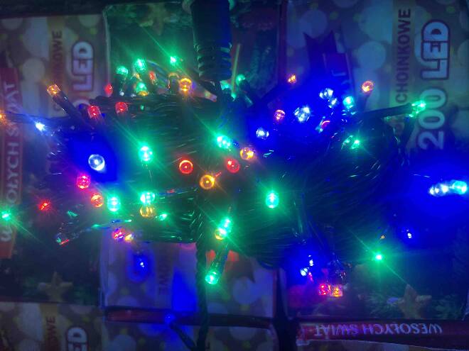 Lampki  4452 1 kolor  200LEDx15m