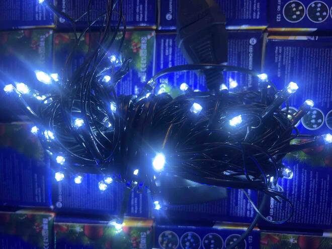 Lampki  4465 1 kolor  100LEDx8m 1