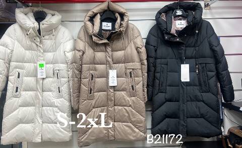 Płaszcze damskie zimowe B21172 1 kolor S-2XL 1