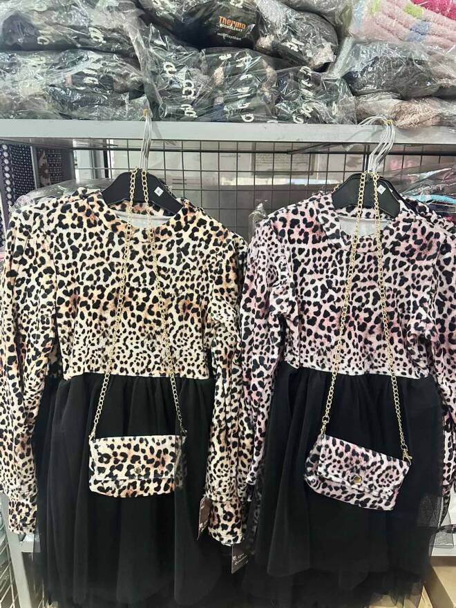 Sukienka  dziewczęca 0564 1 kolor  4-14