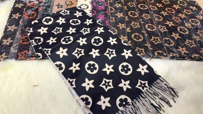 Szaliki damskie 1558 Mix KOLOR  Standard