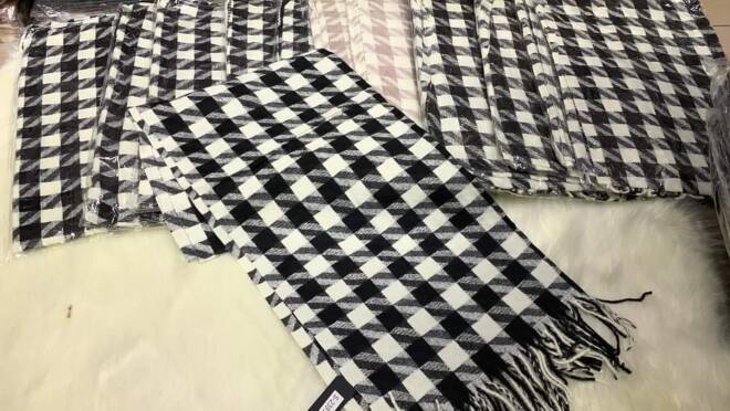 Szaliki damskie 1563 Mix KOLOR  Standard