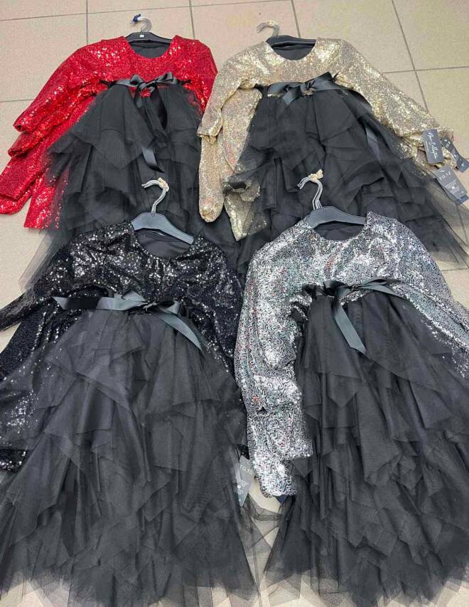 Sukienki dziewczęce 1834 1 Kolor  4-14 1