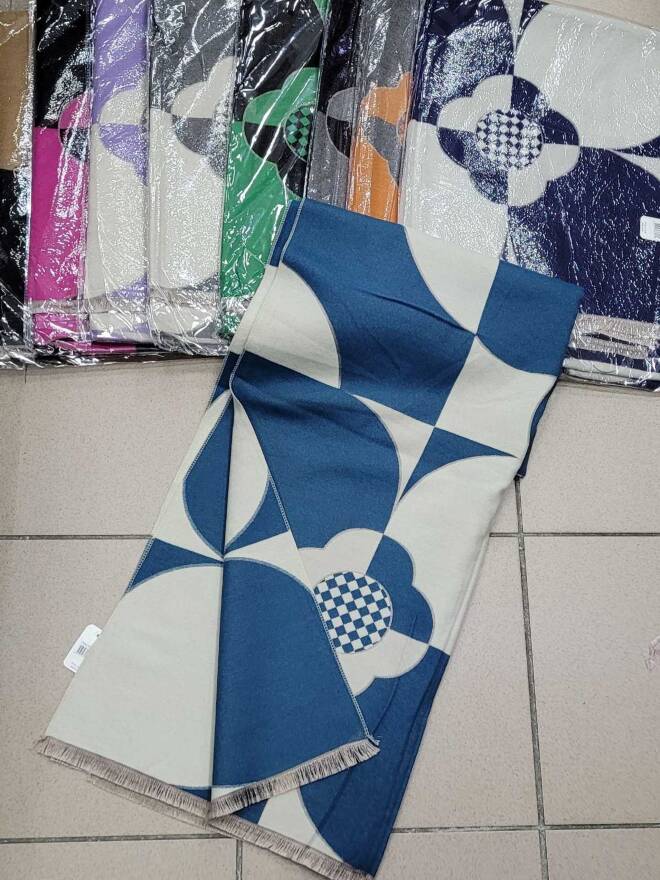 Szaliki damskie 8471 Mix KOLOR  Standard