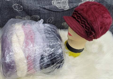  Czapka damska zimowa 8755 Mix kolor Standard (Towar Ploskie)