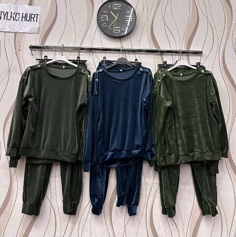 Komplet damskie 0324 1 kolor S-3XL (Towar Ploskie) 1