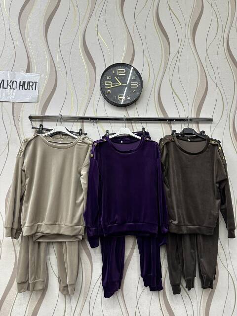 Komplet damskie 0325 1 kolor S-3XL (Towar Ploskie) 1