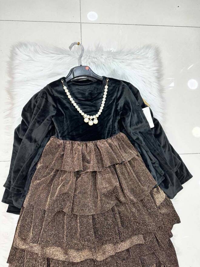 Sukienki dziewczęce 4347 1 kolor  4-14 1