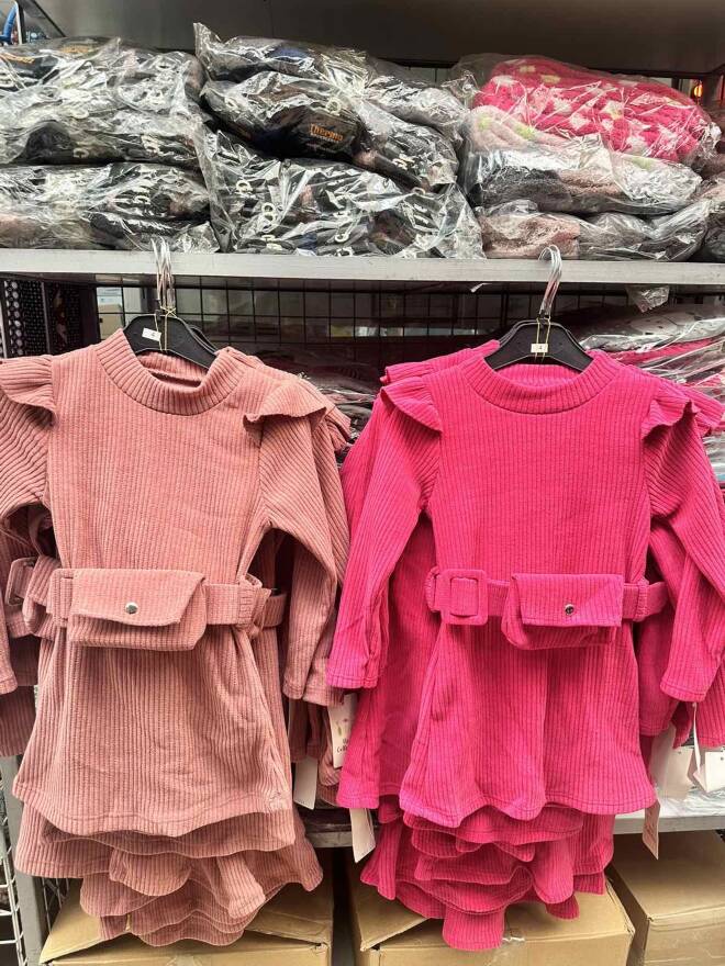 Sukienki dziewczęce 4724 1 kolor  4-14