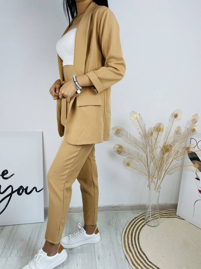 Komplet damskie 6827 1 kolor  S-XL (Towar Polskie)