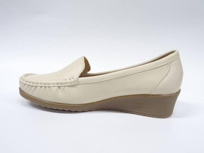 Półbuty Damskie CC2270-2 JEDEN 36-42 1