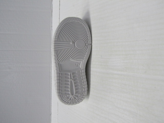 Buty Sportowe Dziecięce T10965C JEDEN 19-24 1