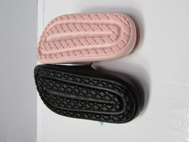 Kapcie Dziecięce ALWC823-9 MIX3 30-35 1