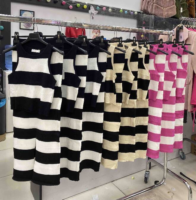 Komplet Damkie 2403 MIX KOLOR STANDARD 1