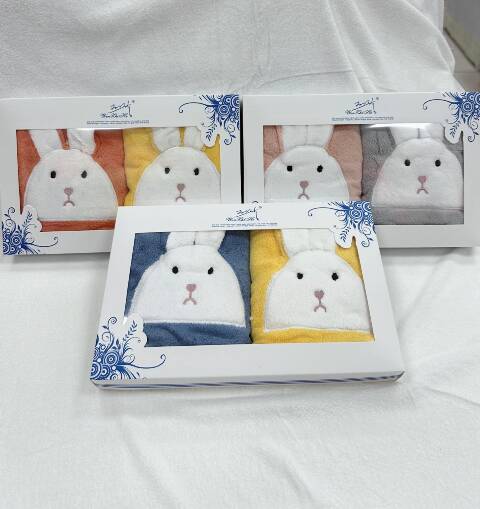 Ręcznik pudełko K127 Mix kolor 35x75