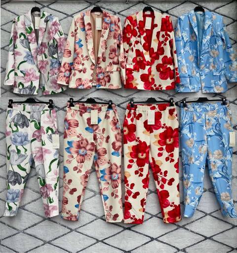 Komplet damskie 2039 Mix kolor Standard (Towar Włoskie)