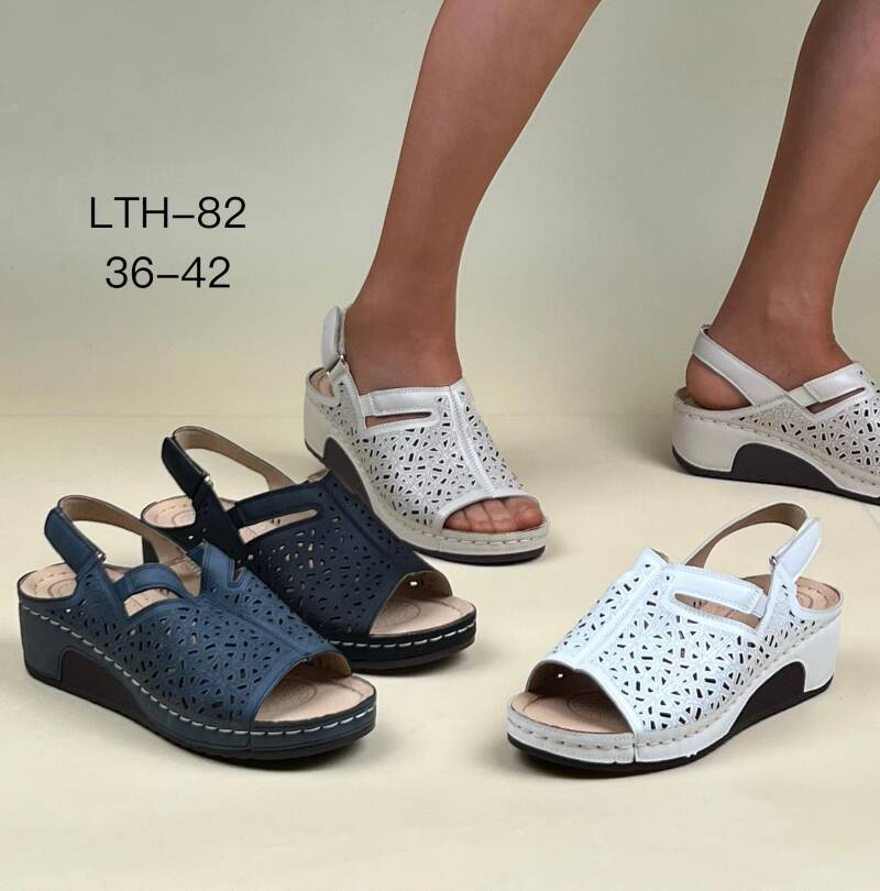 Klapki damskie Roz 36-42 / 12 par