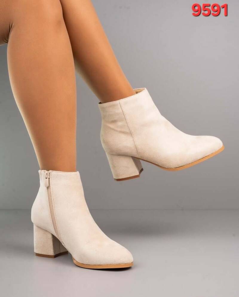 Botki damskie Roz 36-41/ 12 par