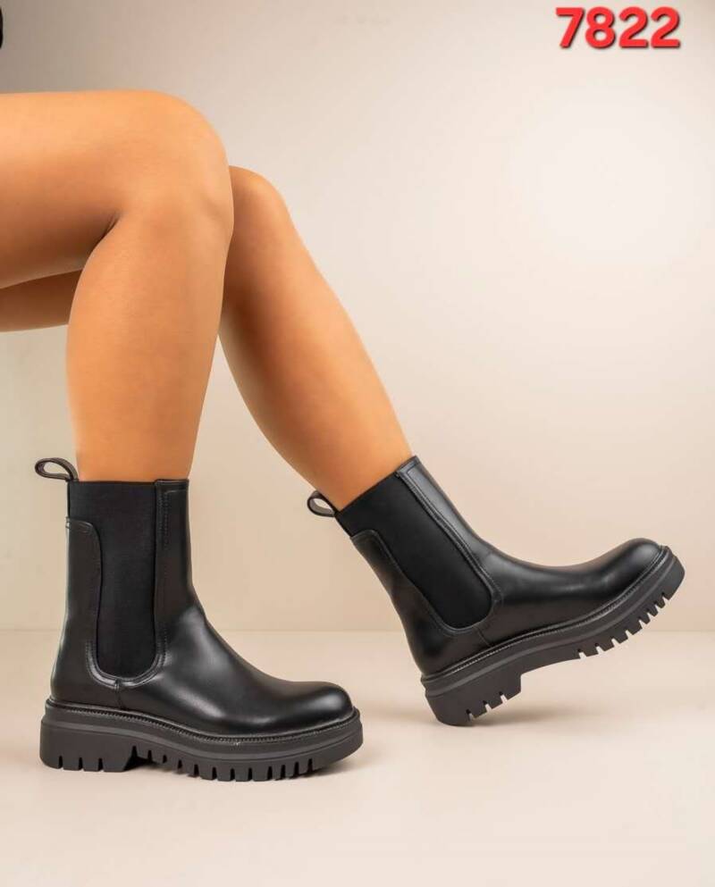 Botki damskie Roz 36-41/ 12 par
