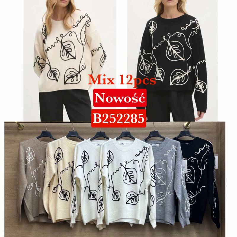 Swetry damskie Roz Standard, Mix Kolor .Paczka 12 szt.