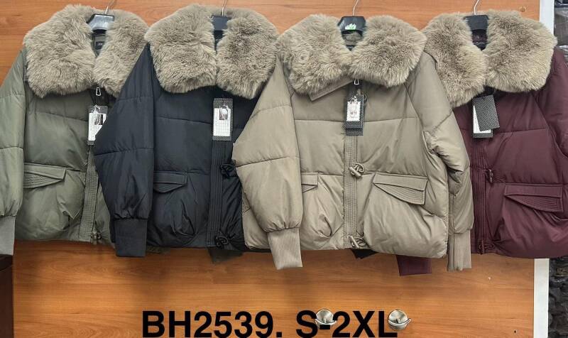 Kurtki damskie zimowe Roz S-2XL, 1 Kolor Paczka 5 szt