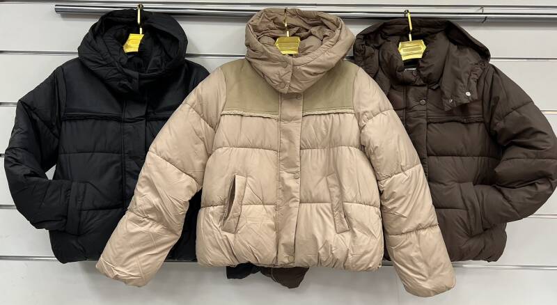 Kurtki damskie zimowe Roz M-2XL, 1 Kolor Paczka 5 szt