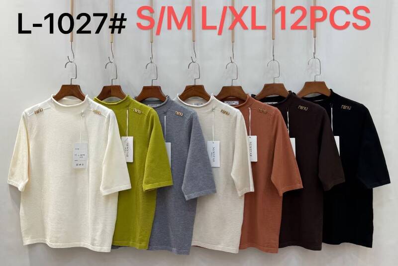 Swetry damskie Roz S/M-L/XL. Mix kolor. Paczka 12 szt
