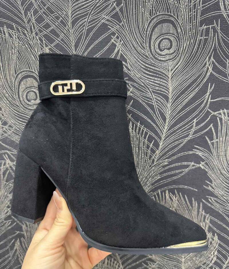 Botki damskie Roz 36-41/ 12 par