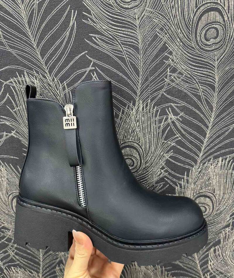 Botki damskie Roz 36-41/ 12 par