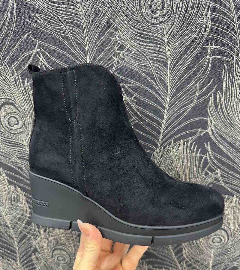 Botki damskie Roz 36-41/ 12 par