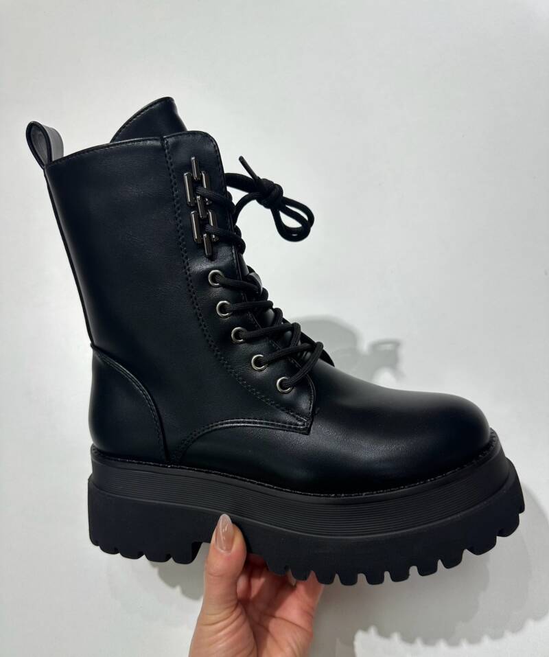 Botki damskie Roz 36-41/ 12 par