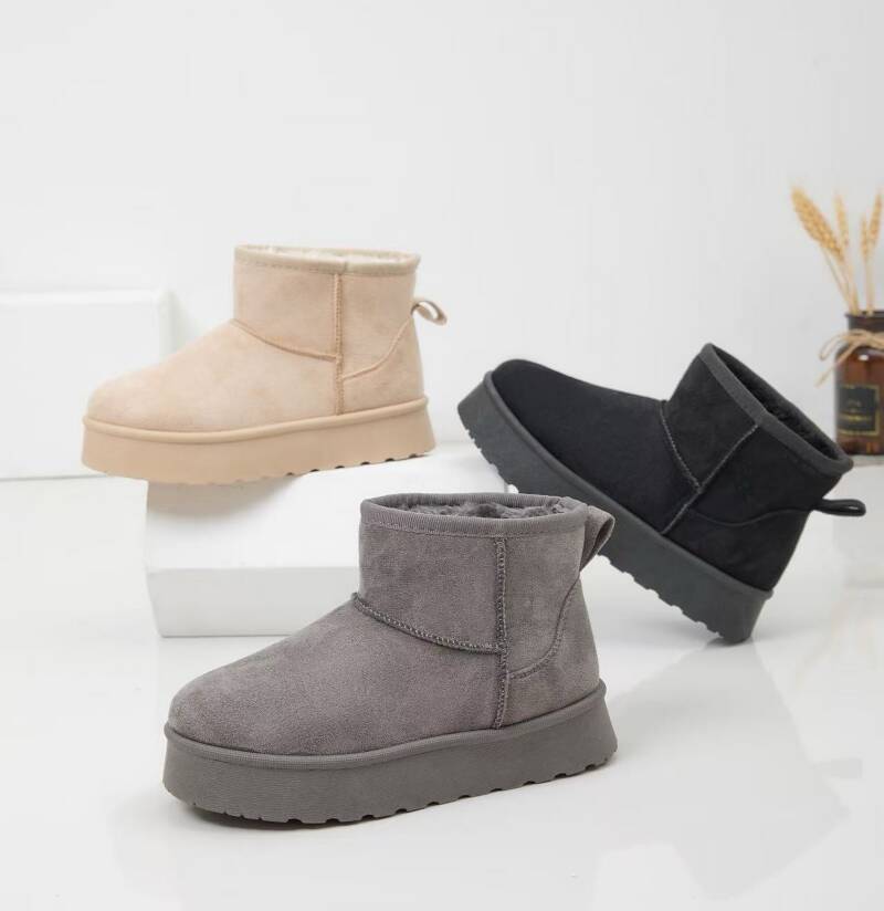  Botki damskie Roz 31-36/ 18 par